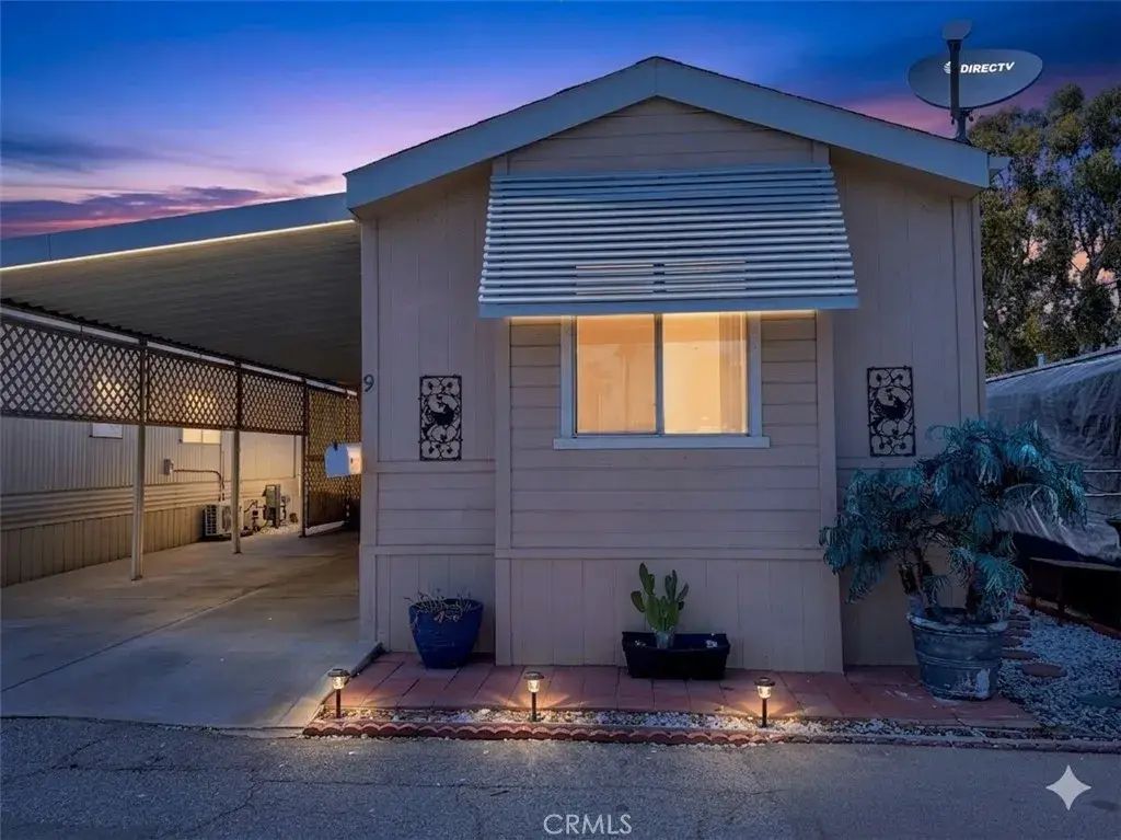 1203 W 6th 9, Corona