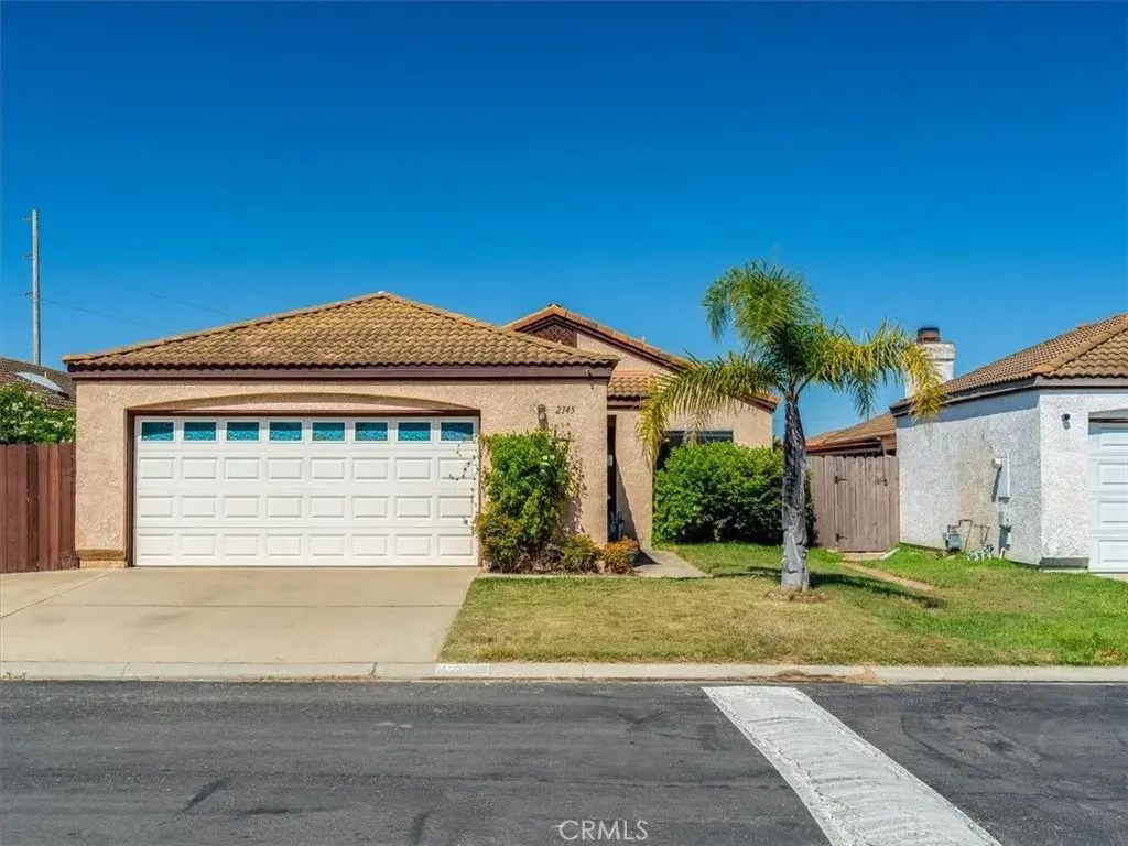 2145 Chestnut, Santa Maria