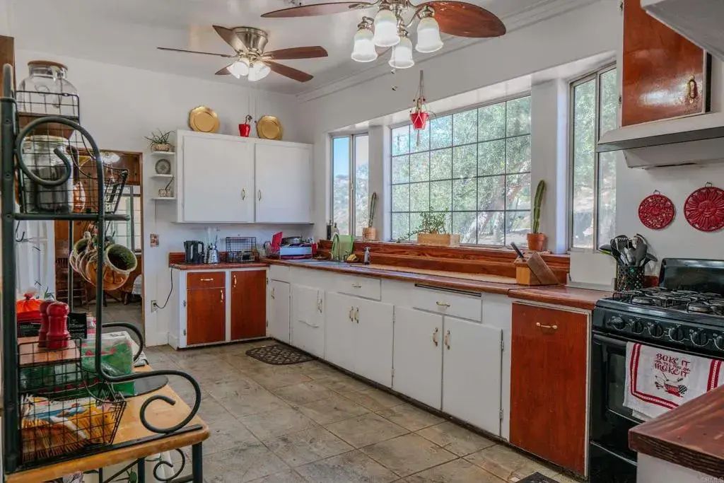 45500 Lewis Valley Road, Hemet