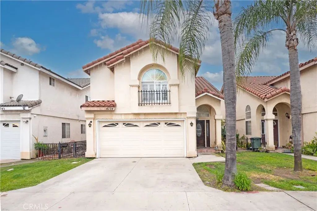 4754 Santa Ana, Cudahy