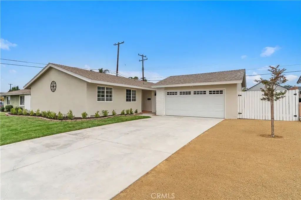 1131 E St. James, Orange