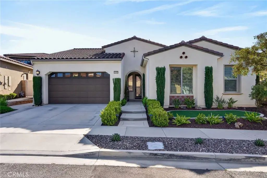 24340 Crestley Drive, Corona