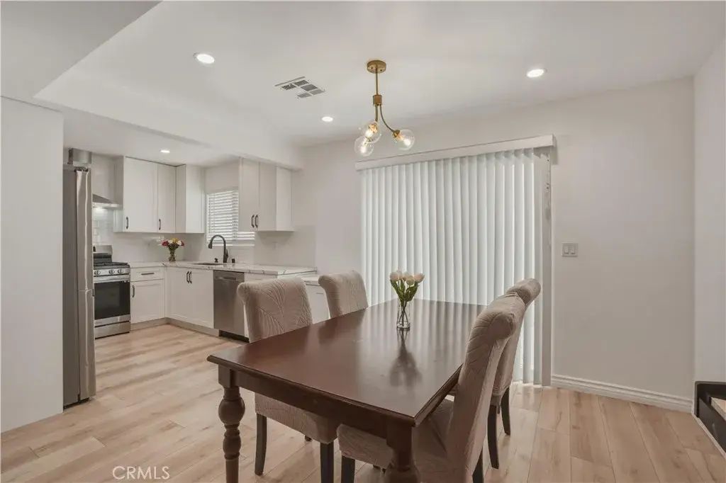 8839 Cedros Avenue 3, Panorama City