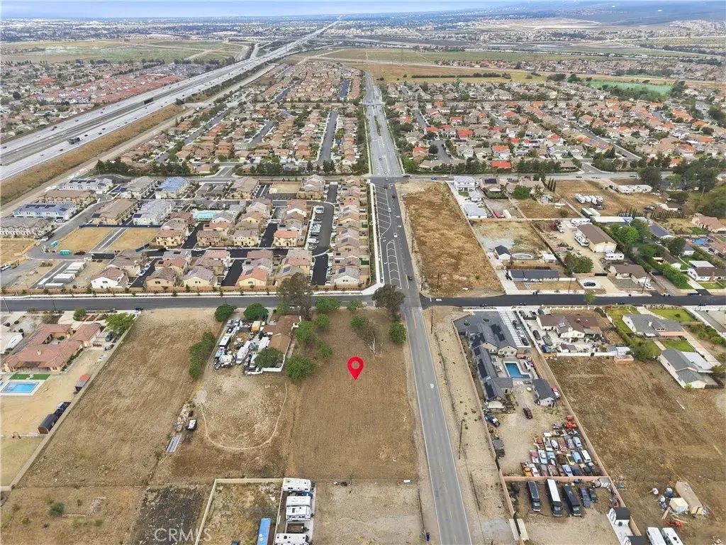 6327 Maloof, Fontana