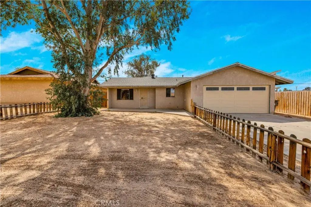 6238 Mariposa, 29 Palms