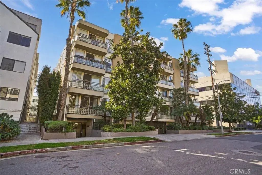 1819 Holmby Avenue 104, Los Angeles