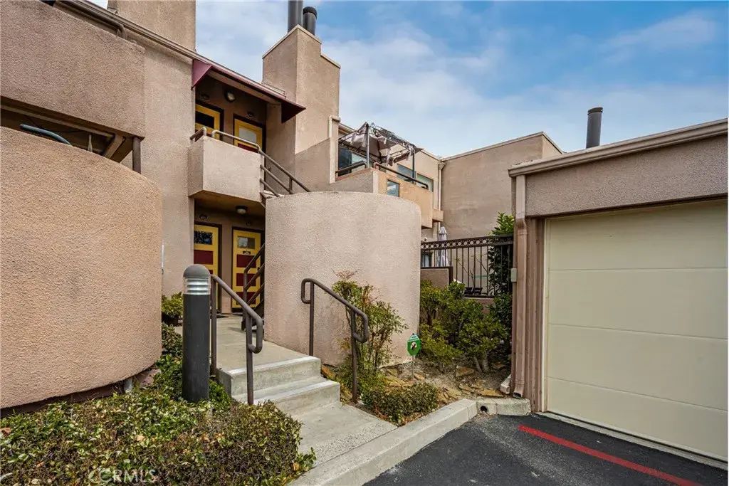 25761 Le Parc 105, Lake Forest