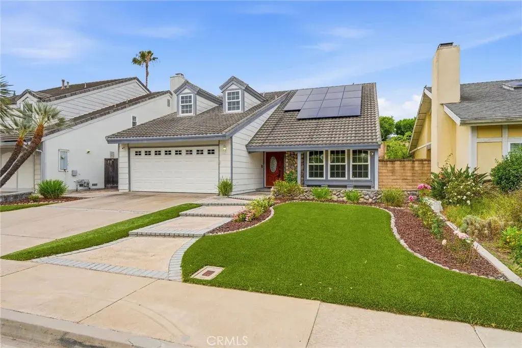 24661 Julie, Laguna Hills