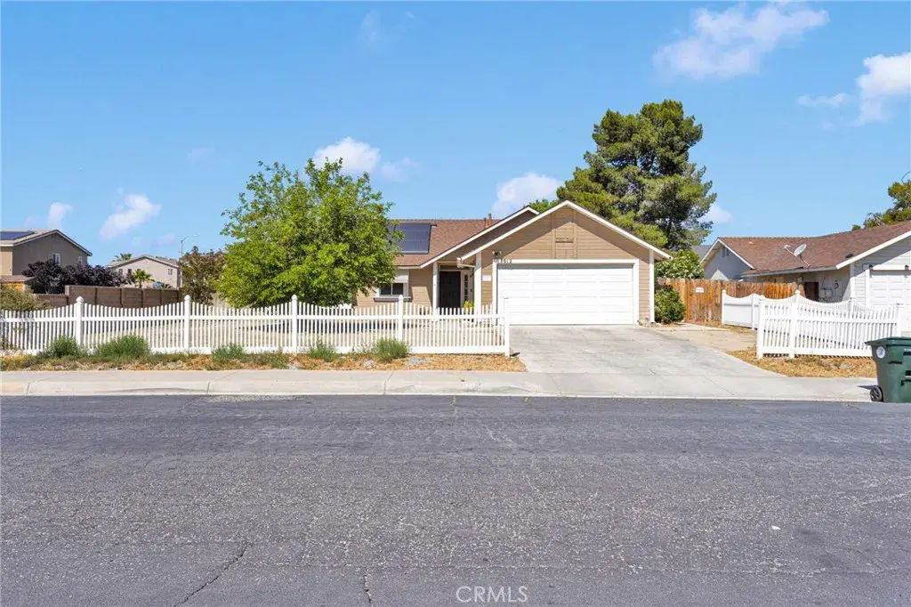 14912 Ashley Glen, Victorville