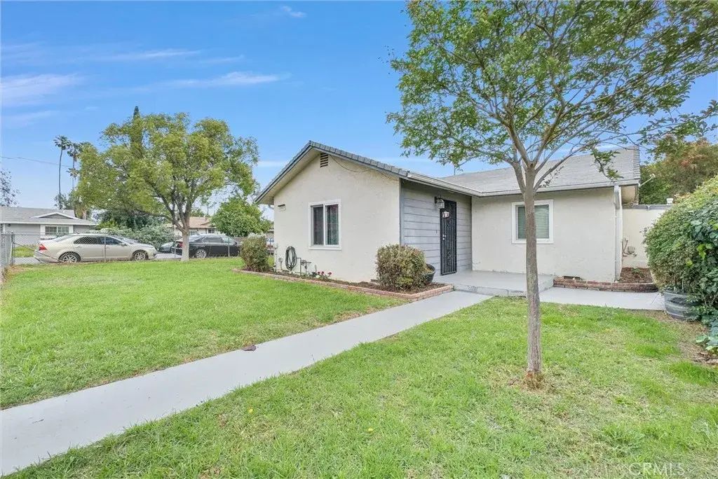 4997 Hollyhock, Riverside
