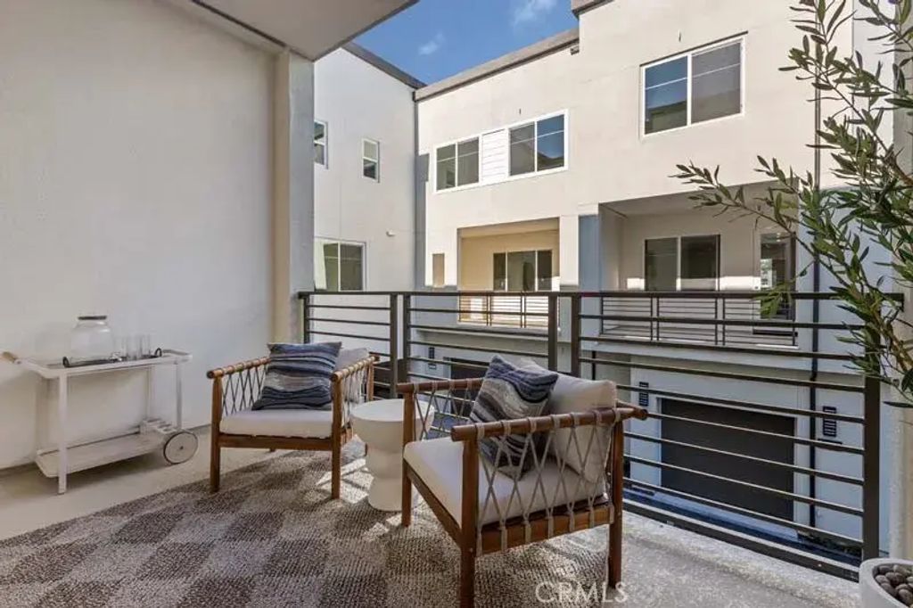 7255 Aura Circle, Huntington Beach
