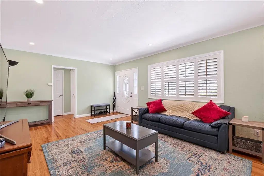 3616 N Bellflower Boulevard, Long Beach