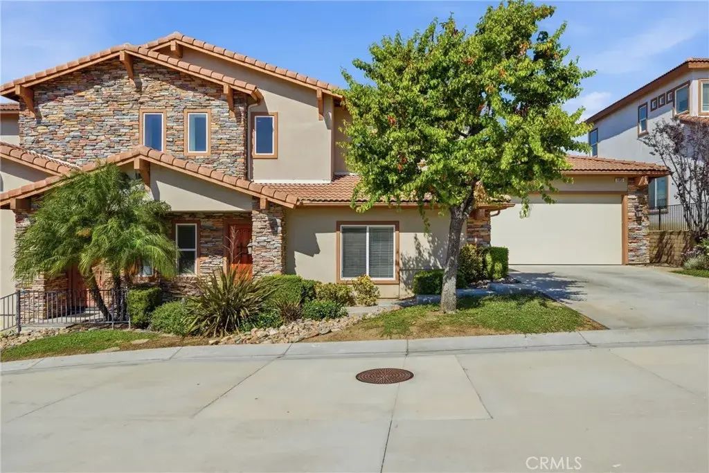 585 Via Pueblo, Riverside