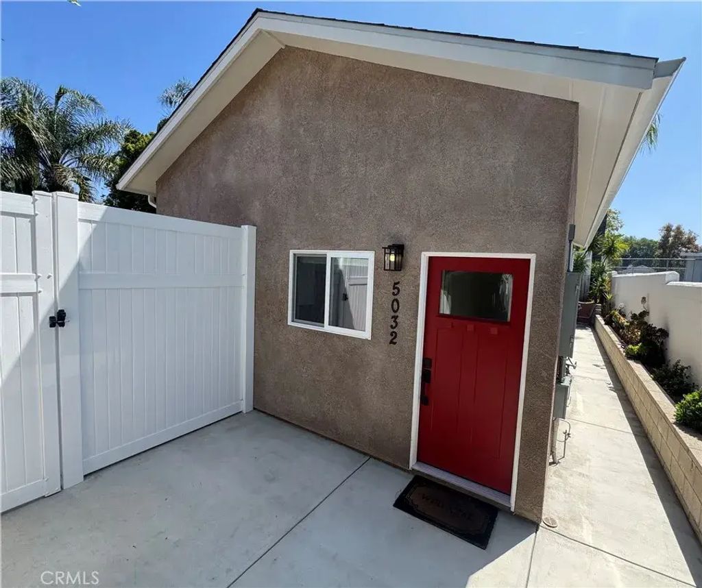 5032 Serrania Avenue, Woodland Hills