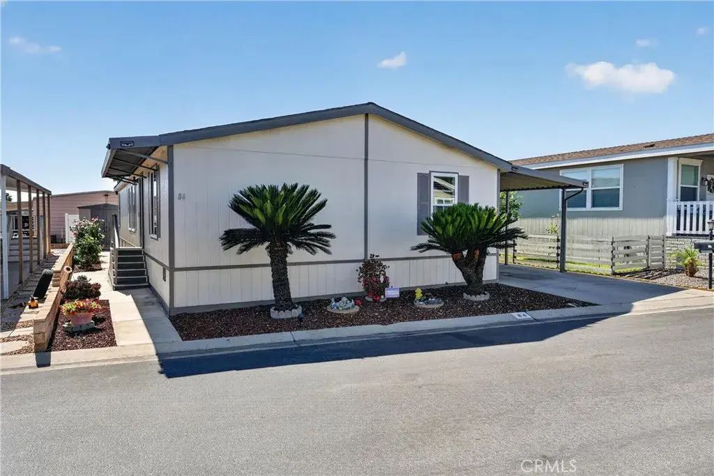 12400 Cypress 84, Chino
