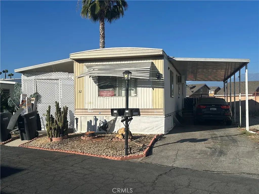 332 N Lyon Avenue 32, Hemet