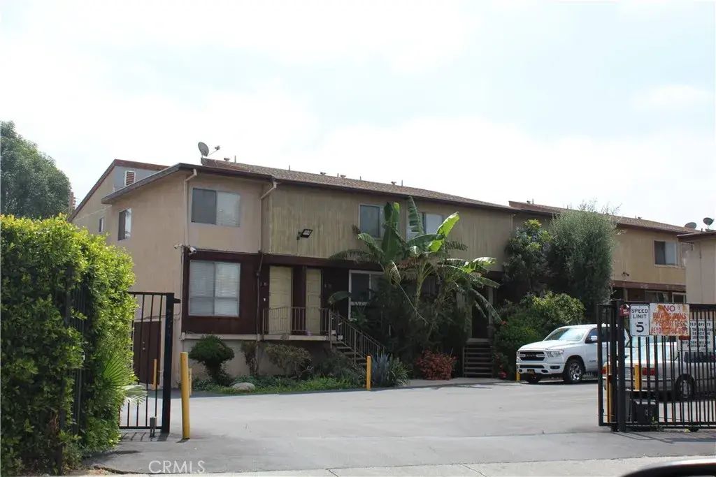 7320 Lennox Street E10, Van Nuys