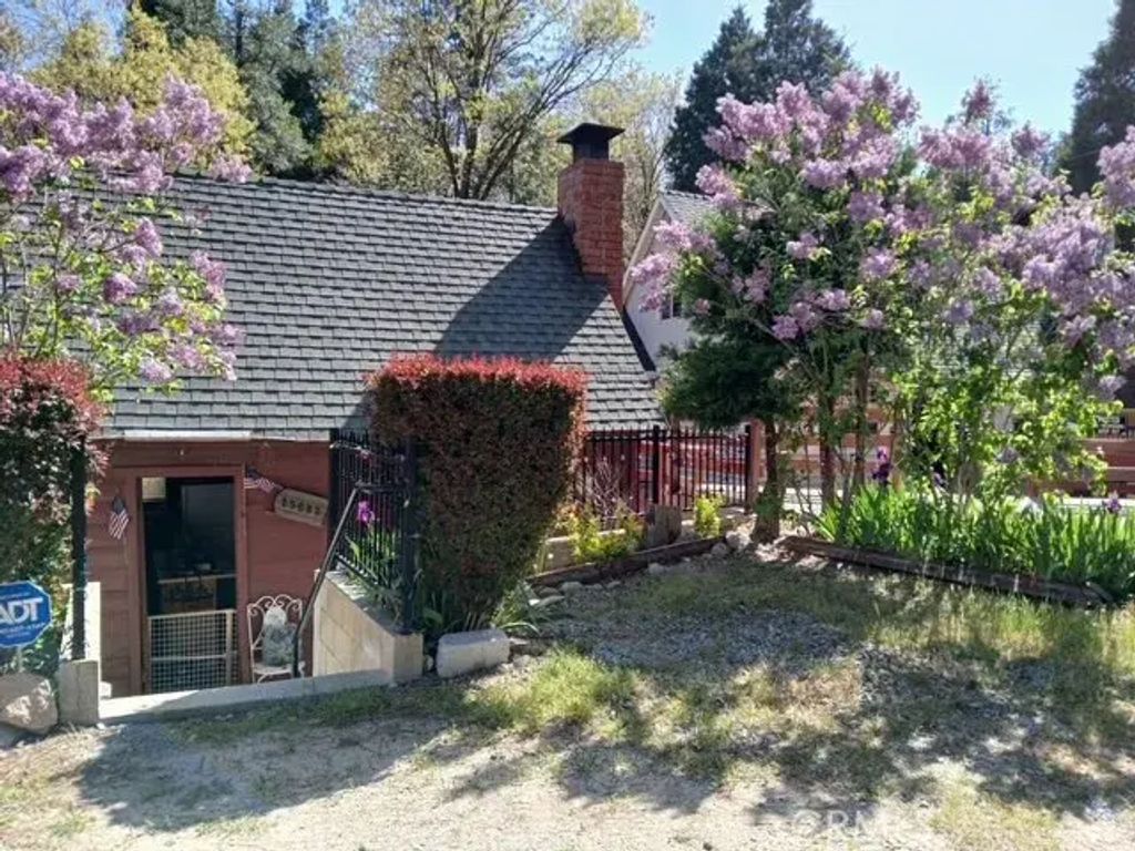 23683 Manzanita, Crestline