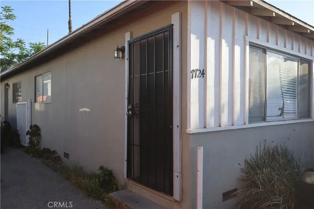 7724 Yates, Tujunga