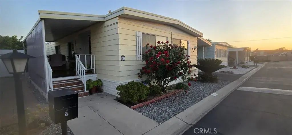 575 S Lyon 51, Hemet