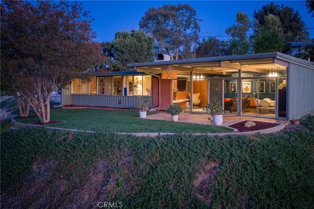 11407 Eton, Riverside