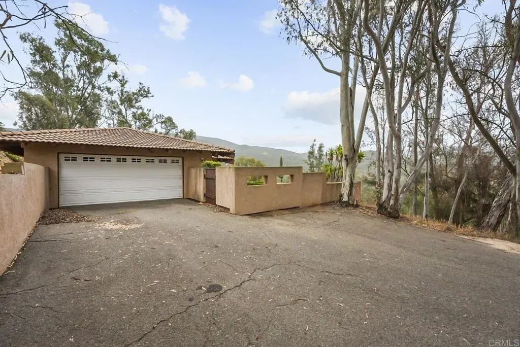 8130 Harmony Grove Road, Escondido