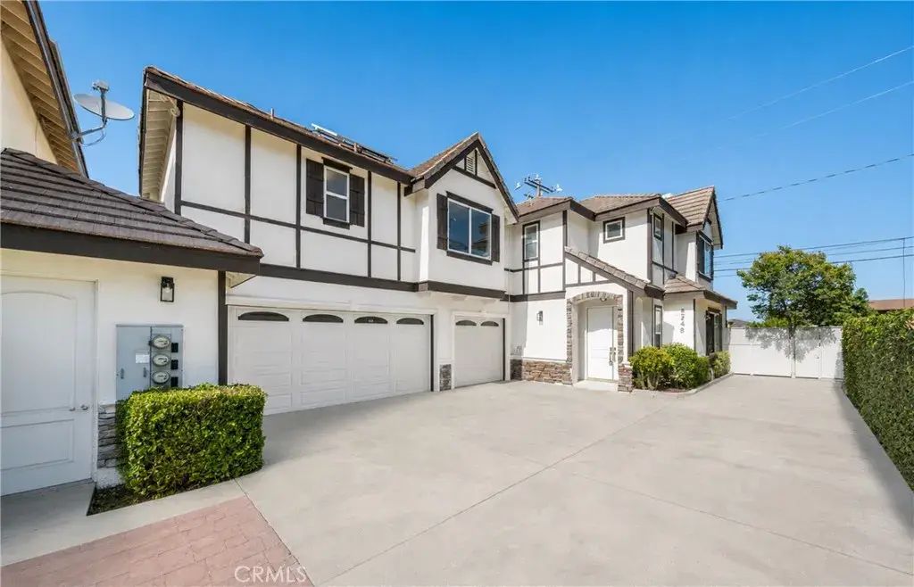 824 Sunset B, Arcadia