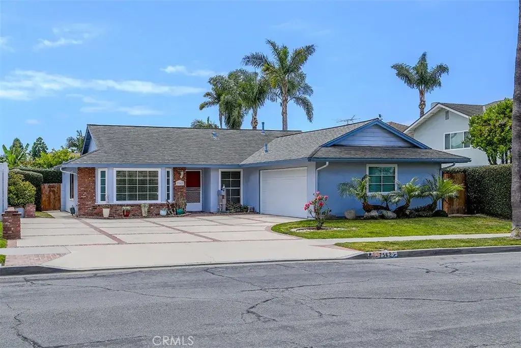 7562 Taylor Drive, Huntington Beach