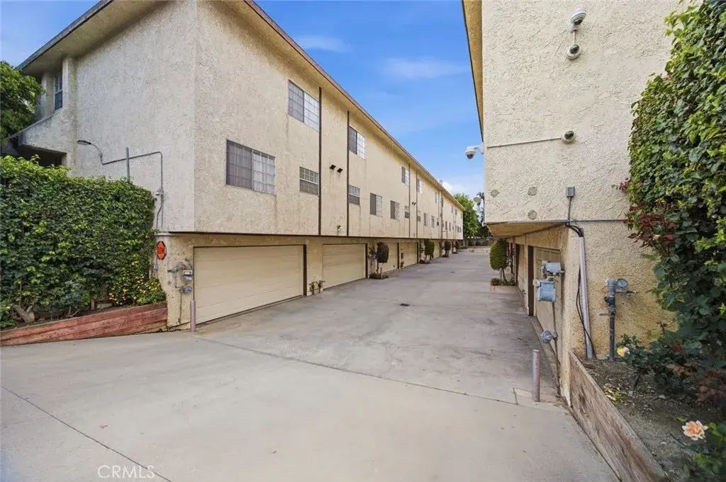 8927 Cedros Avenue 8, Panorama City