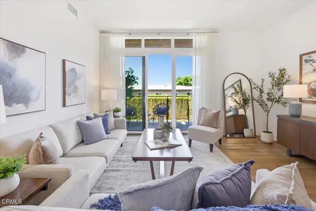 125 Hurlbut Street 205, Pasadena