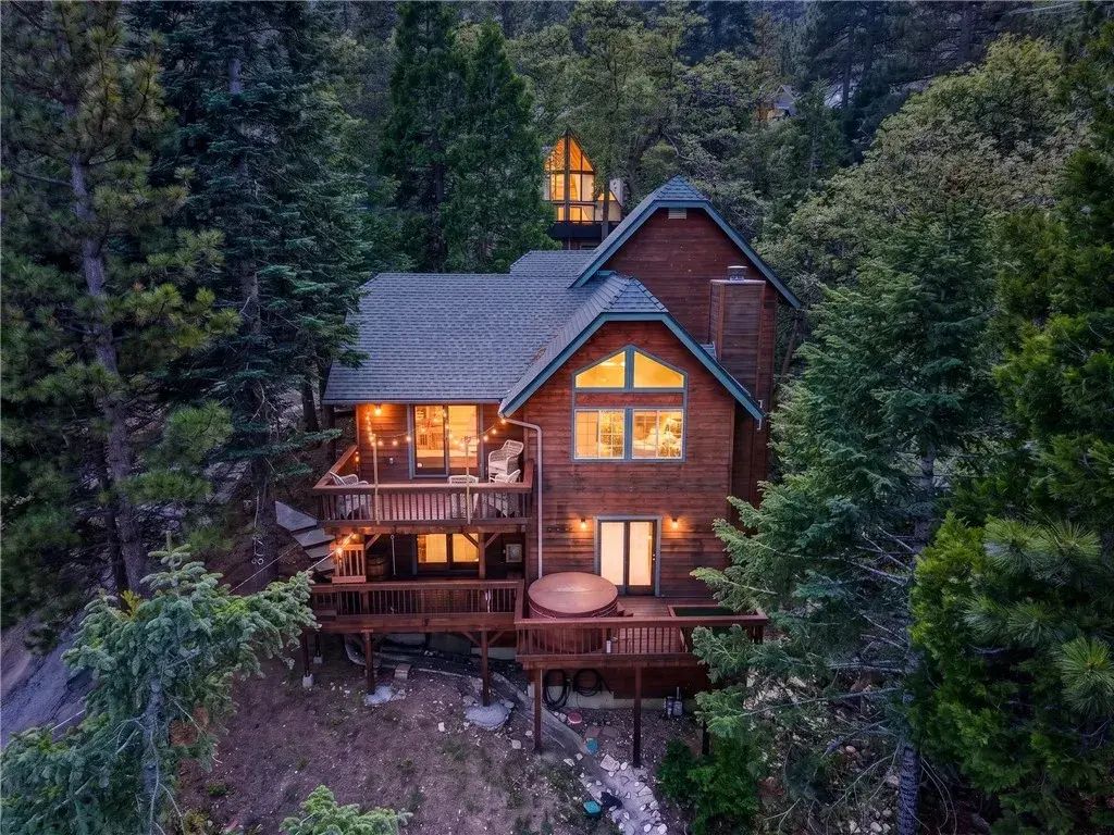 172 N Fairway, Lake Arrowhead