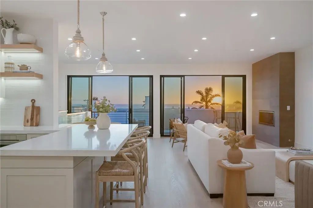 89 Bayview, Manhattan Beach