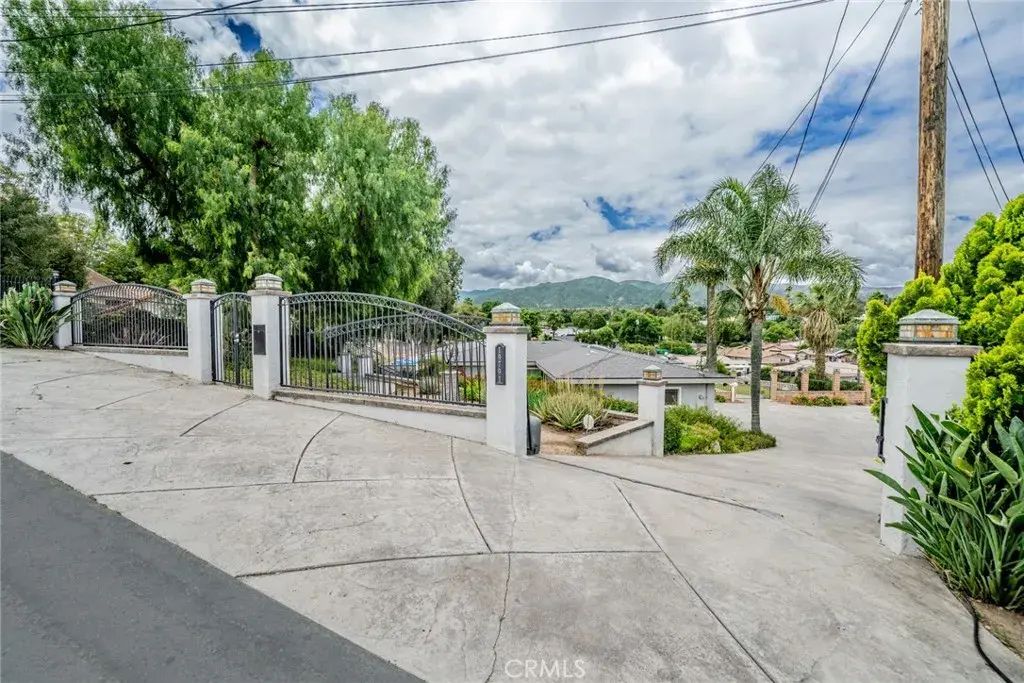 19791 Grandview Drive, Corona