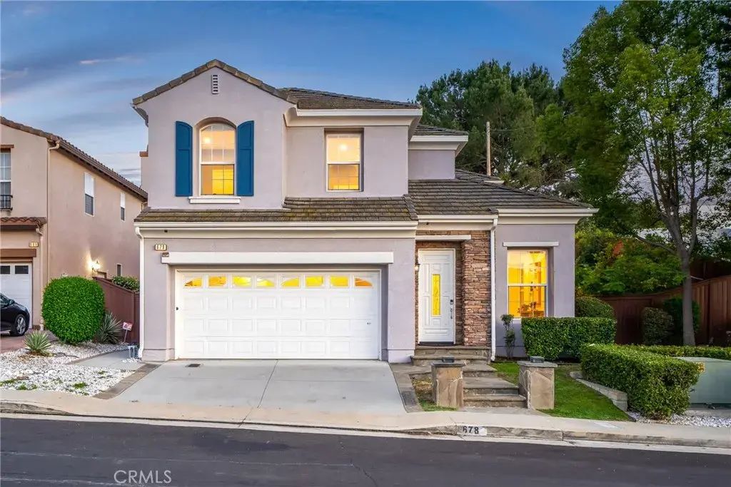678 Milford Street, Los Angeles