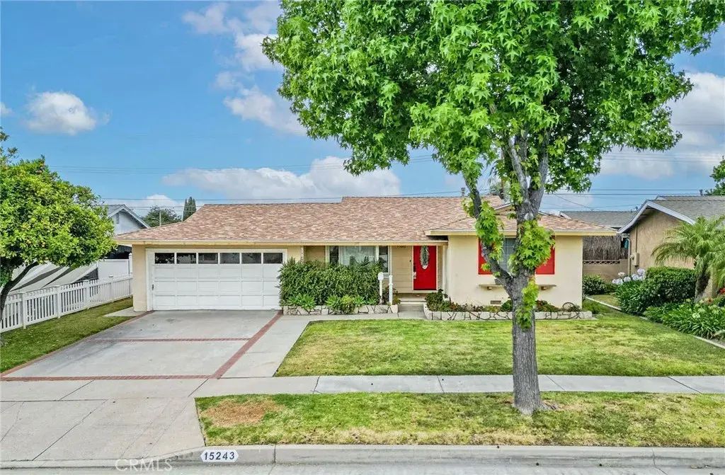 15243 Crosswood, La Mirada