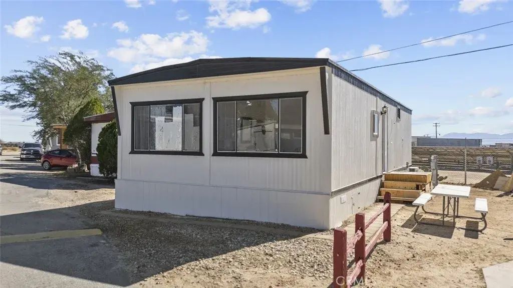 1258 W Rosamond 47, Rosamond