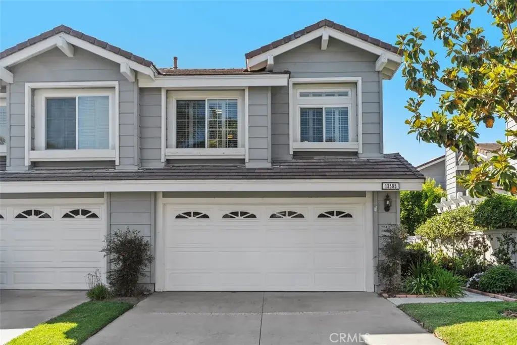 13595 Banyon, Tustin