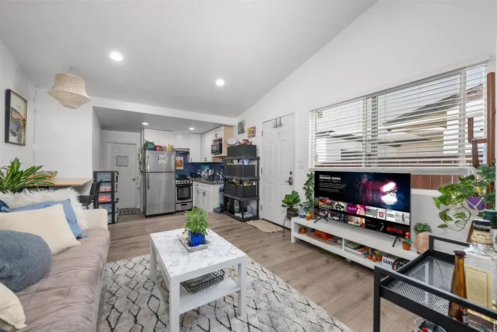 5371 Saxon Street, 