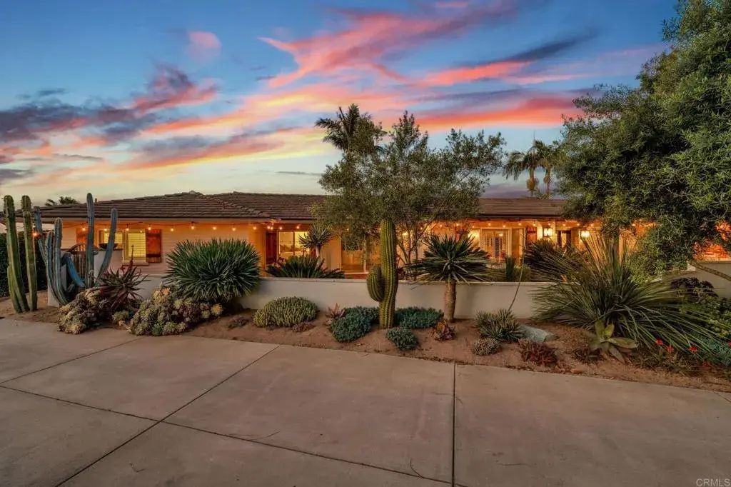 560 Rancho Camino, Fallbrook