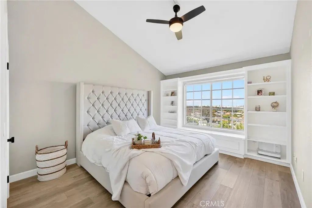 1414 Brett 328, San Pedro