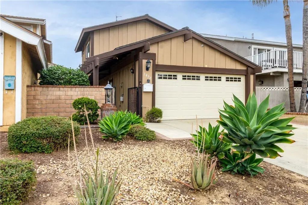 1492 Downing Court, Corona