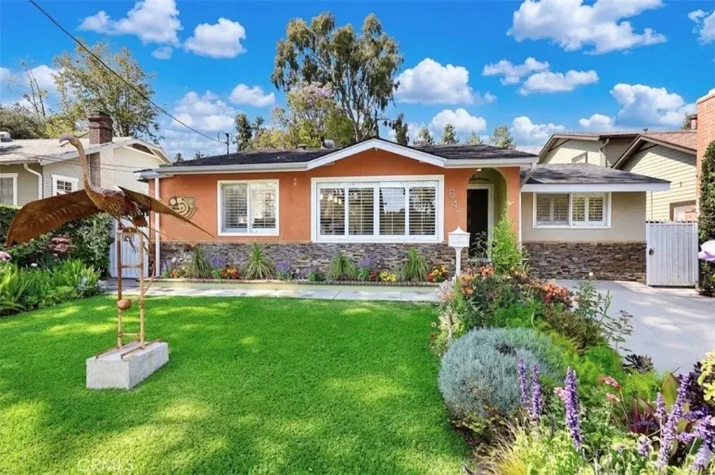 647 W Montecito, Sierra Madre