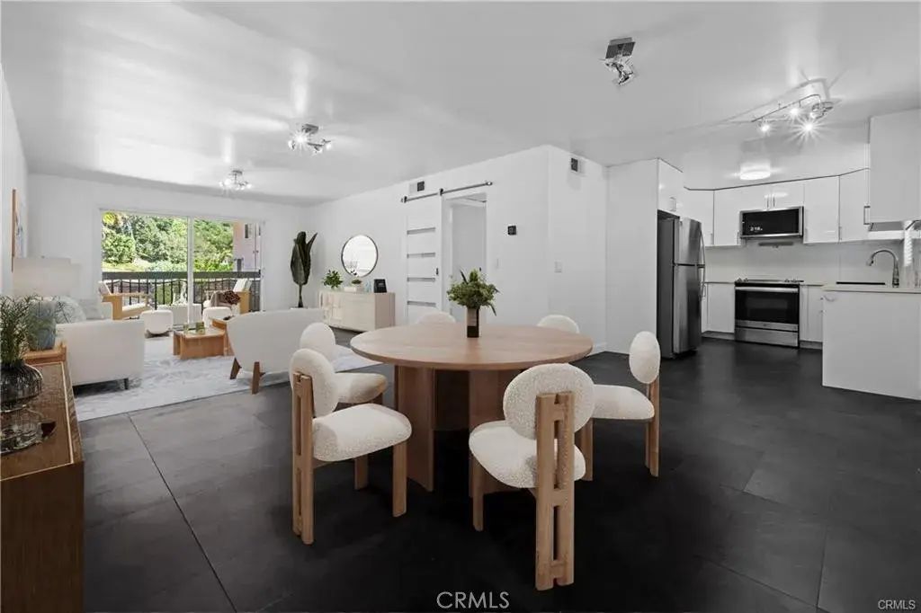 2940 N Verdugo Road 214, Glendale