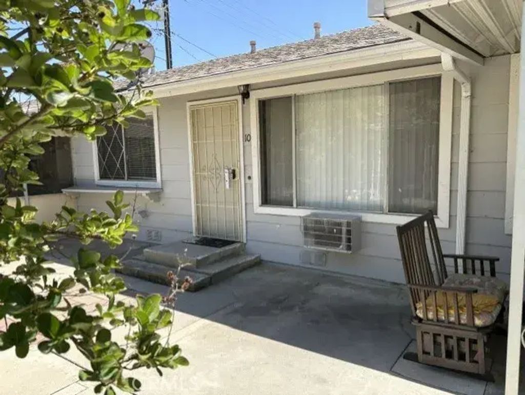 150 E Lakeshore 10, Lake Elsinore