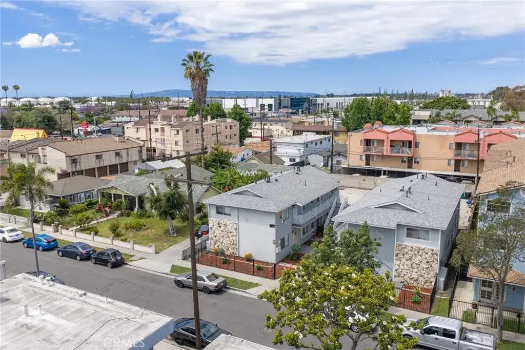 6641 Hammond Avenue, Long Beach