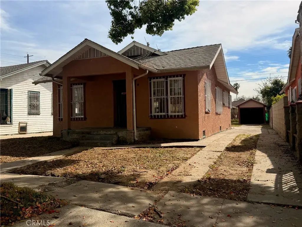 744 E 74th. St, Los Angeles