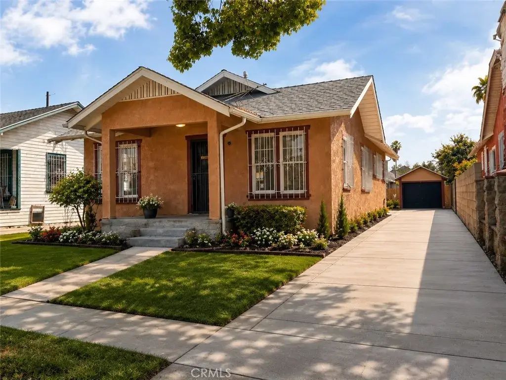744 E 74th. St, Los Angeles