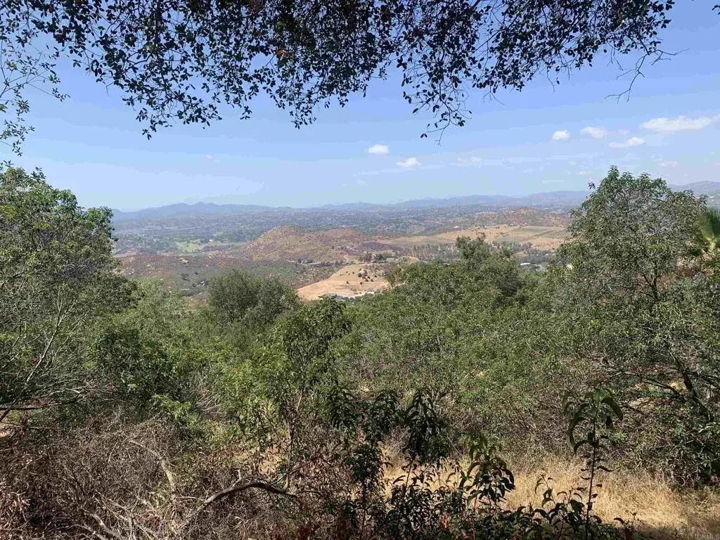 19519 Camino Del Aguila, Escondido