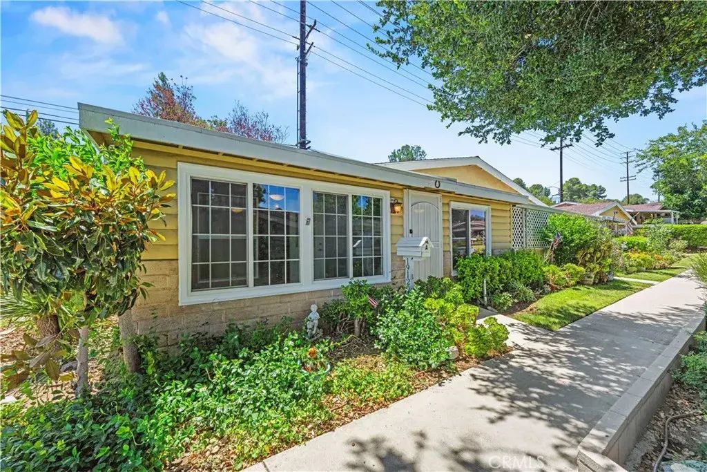 19120 Avenue Of The Oaks A, Newhall