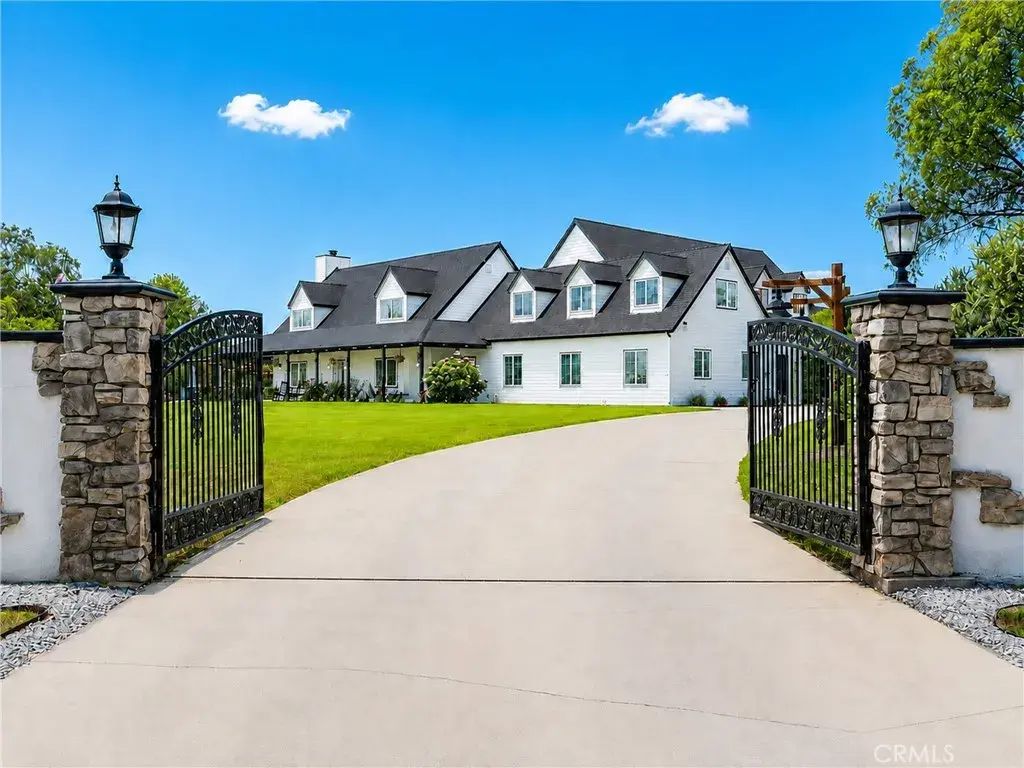 42525 Calle Capistrano, Temecula